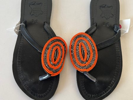 Sandals Flip Flops By Clothes Mentor In Black & Orange, Size: 7.5 Online now