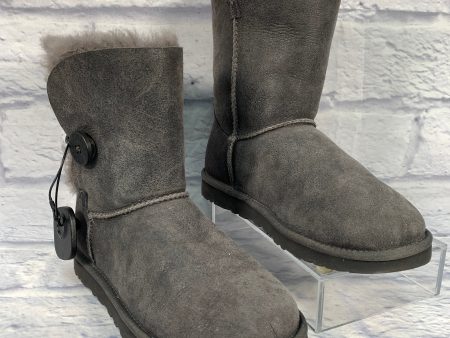 Boots Designer By Ugg In Grey, Size: 7 For Discount