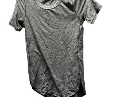 Athletic Top Short Sleeve By Lululemon In Grey, Size: 6 Fashion