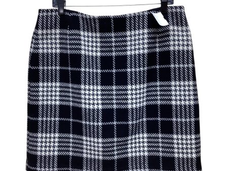 Skirt Mini & Short By Eddie Bauer In Black & White, Size: 16 on Sale