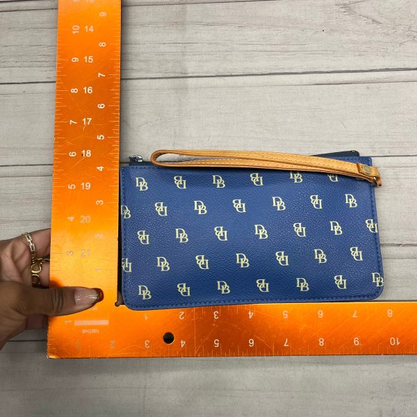 Wristlet Designer By Dooney And Bourke, Size: Medium For Cheap