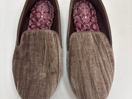 Slippers By Clothes Mentor In Taupe Supply